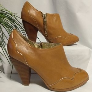 Very Volatile Tab Tegan Tan Bootie Sz. 8.5